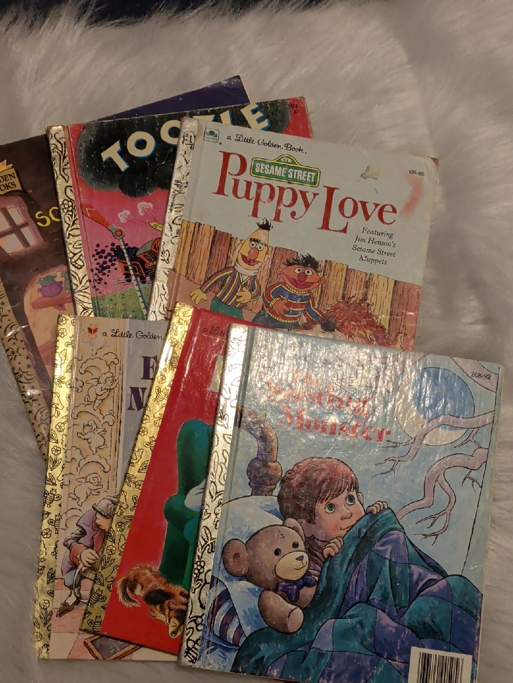 Sesame Street Puppy Love Little Golden Book - Multicolor